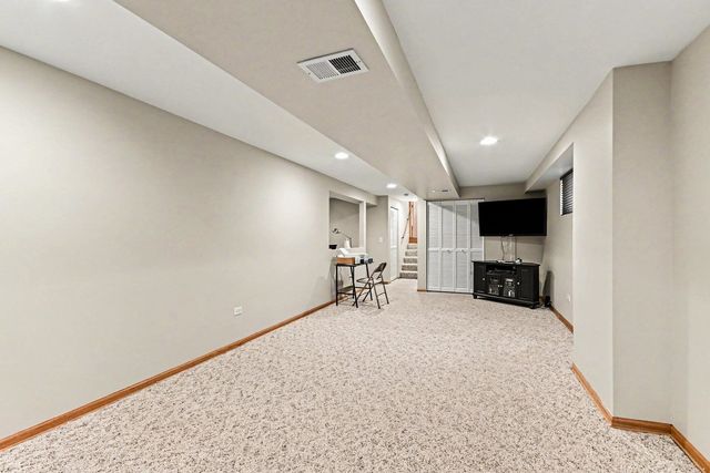 944 Premrose Court, Romeoville, IL 60446
