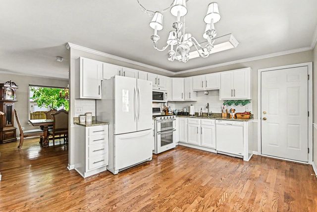 944 Premrose Court, Romeoville, IL 60446