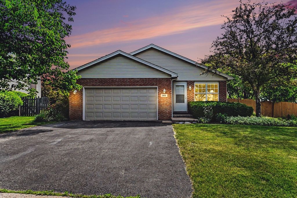 944 Premrose Court, Romeoville, IL 60446
