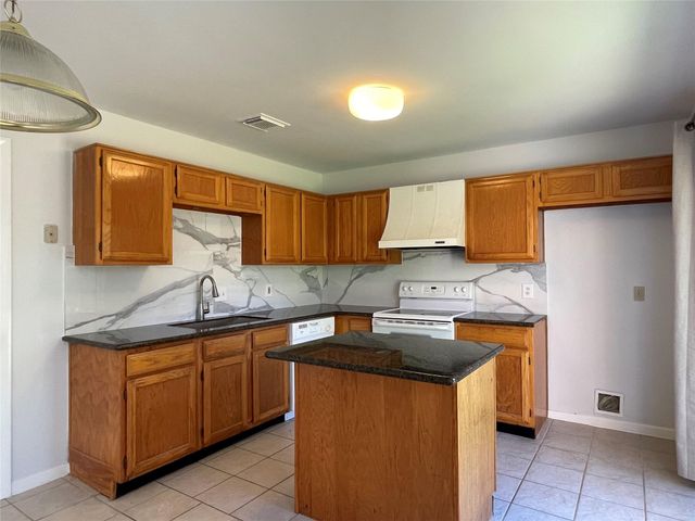 3410 Hillstone Drive, Sugar Land, TX 77479