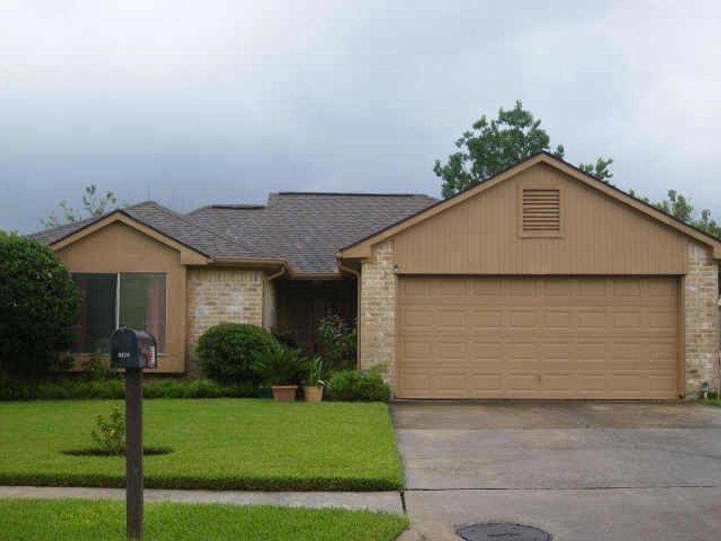 3410 Hillstone Drive, Sugar Land, TX 77479