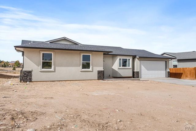 481 S Laporte Dr, Pueblo West, CO 81007