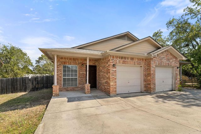 2302 S Bagdad RD A, Leander, TX 78641