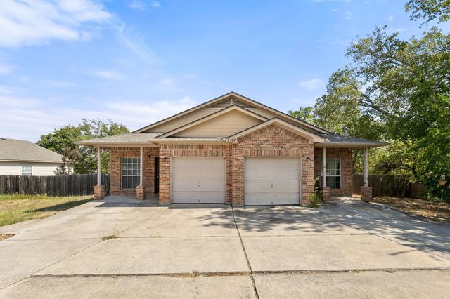 2302 S Bagdad RD A, Leander, TX 78641