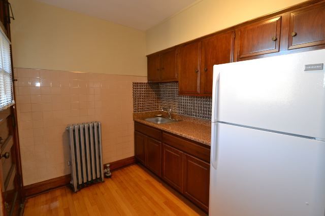 6326 N Artesian Avenue 3R, Chicago, IL 60659