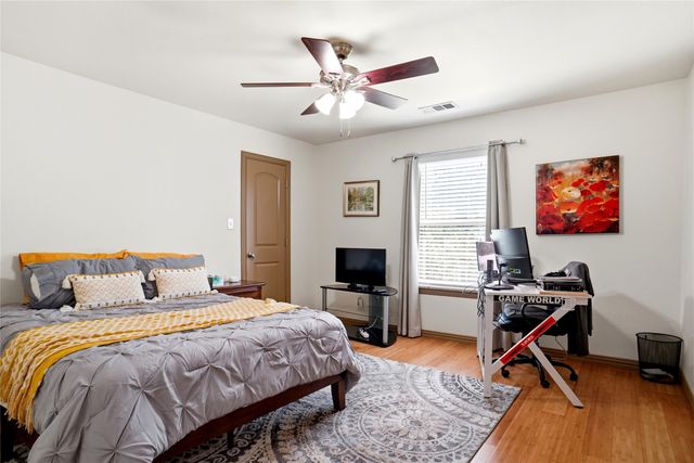 726 Forest Street, Grapevine, TX 76051