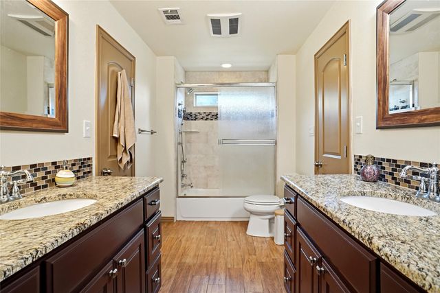 726 Forest Street, Grapevine, TX 76051