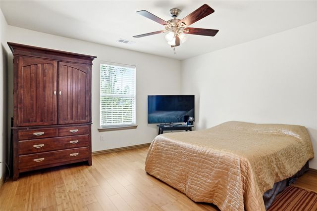 726 Forest Street, Grapevine, TX 76051