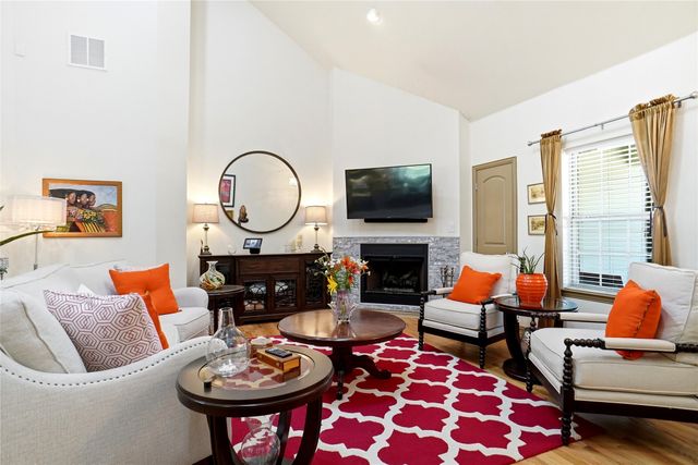 726 Forest Street, Grapevine, TX 76051