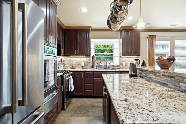 726 Forest Street, Grapevine, TX 76051