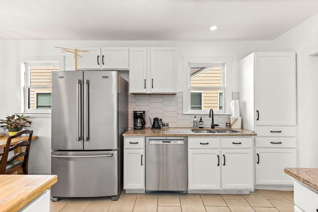 933 E 51st ST, Austin, TX 78751