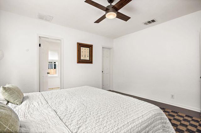 933 E 51st ST, Austin, TX 78751