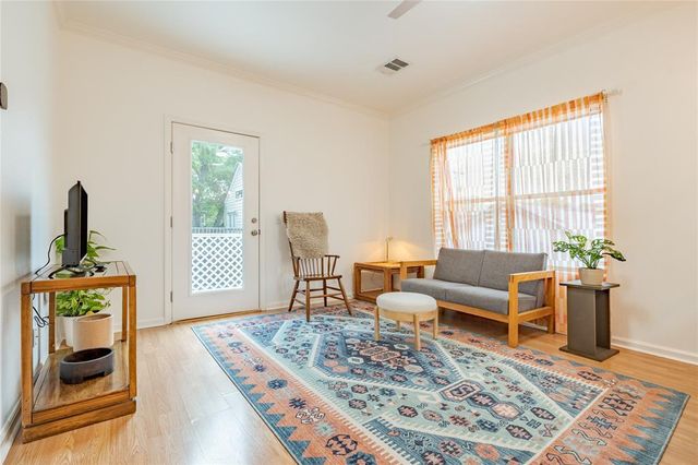 933 E 51st ST, Austin, TX 78751