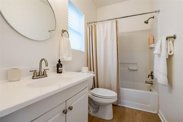 933 E 51st ST, Austin, TX 78751