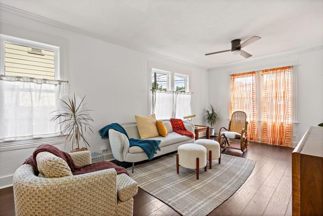 933 E 51st ST, Austin, TX 78751