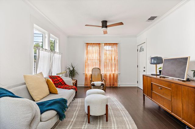 933 E 51st ST, Austin, TX 78751