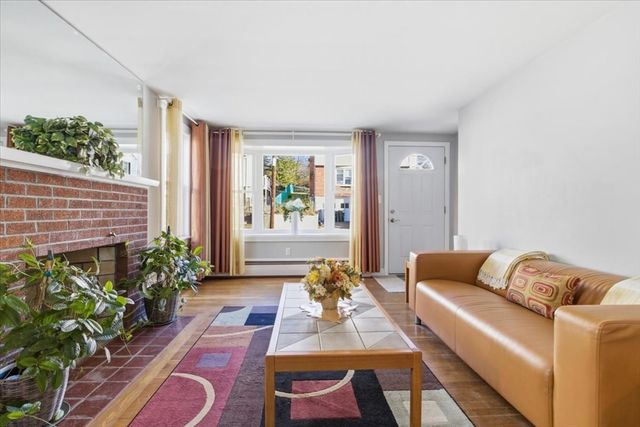 199 Glenellen Rd, Boston, MA 02132