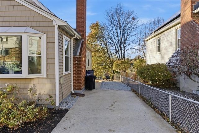 199 Glenellen Rd, Boston, MA 02132