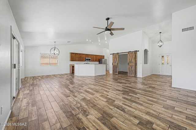 1060 E Stronghold Canyon Lane, Sahuarita, AZ 85629