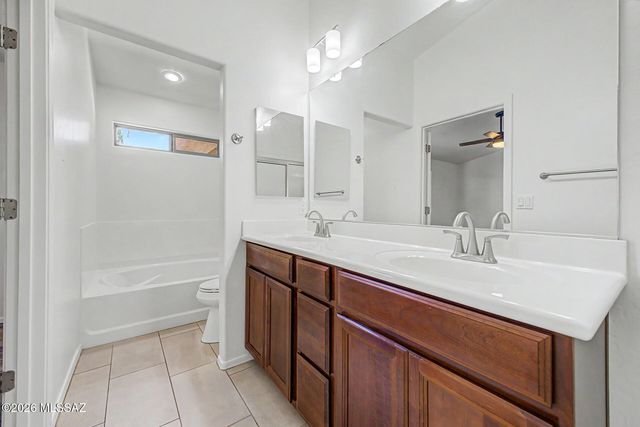 1060 E Stronghold Canyon Lane, Sahuarita, AZ 85629