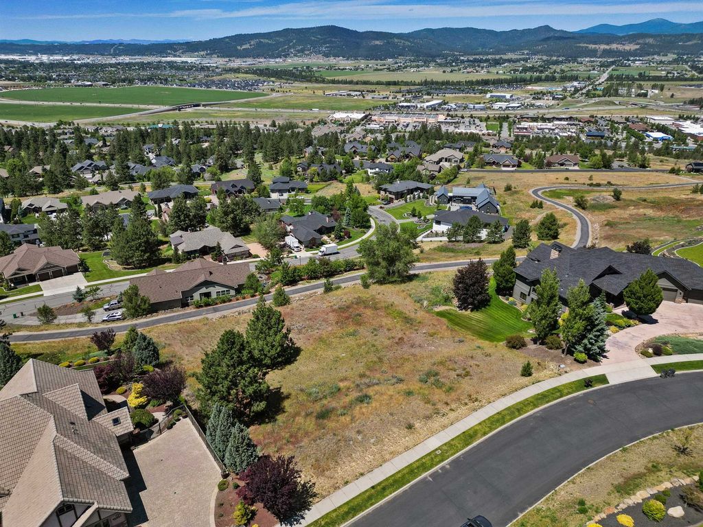 301 N Legend Tree Dr, Liberty Lake, WA 99019