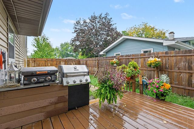 430 E Morse Avenue, Bartlett, IL 60103
