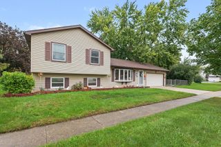 430 E Morse Avenue, Bartlett, IL 60103