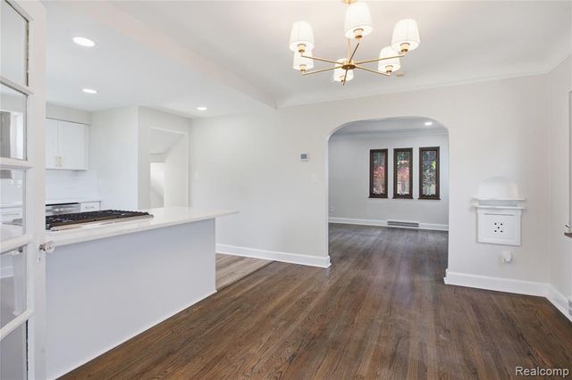 15422 Regina Avenue, Allen Park, MI 48101