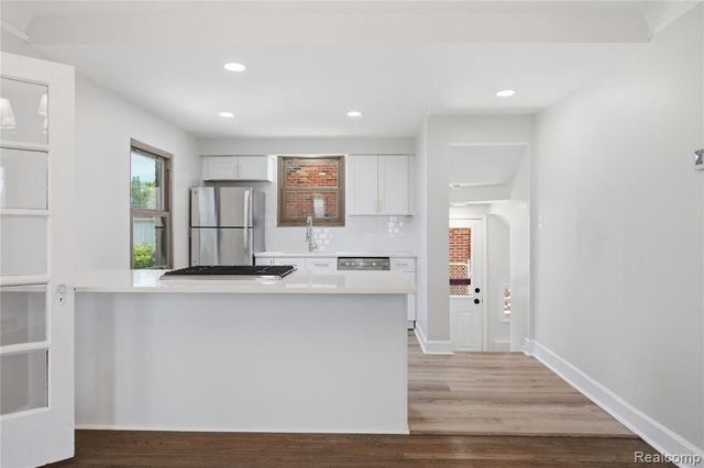 15422 Regina Avenue, Allen Park, MI 48101