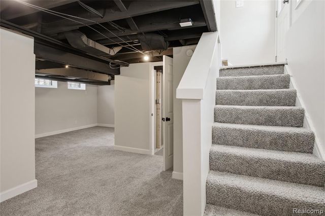 15422 Regina Avenue, Allen Park, MI 48101