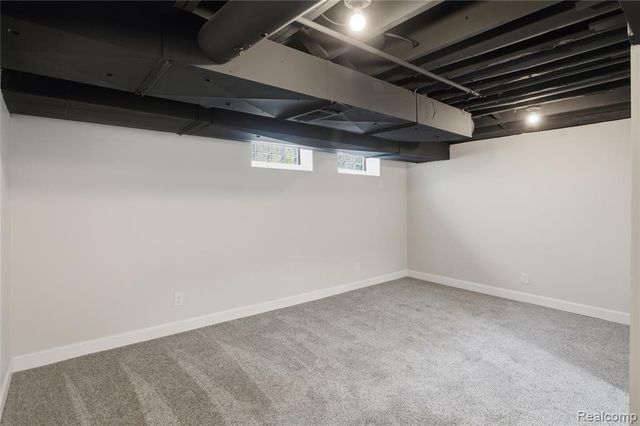 15422 Regina Avenue, Allen Park, MI 48101