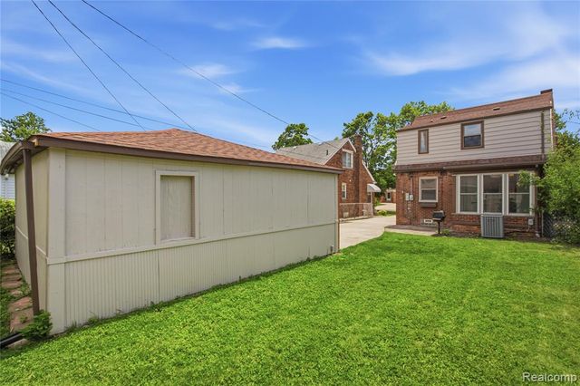 15422 Regina Avenue, Allen Park, MI 48101