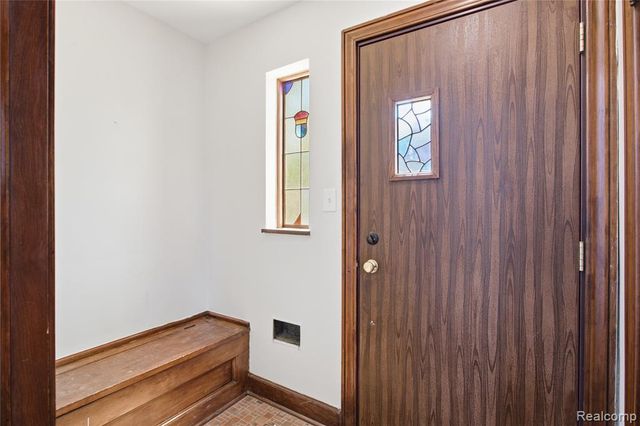 15422 Regina Avenue, Allen Park, MI 48101