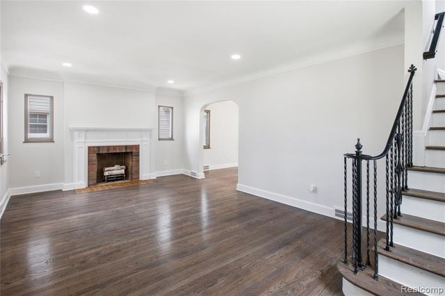 15422 Regina Avenue, Allen Park, MI 48101