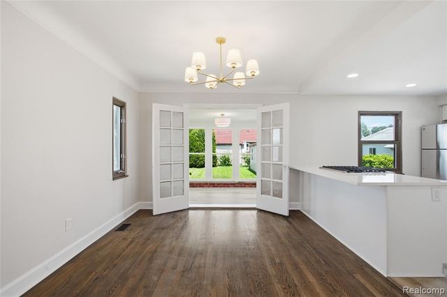 15422 Regina Avenue, Allen Park, MI 48101