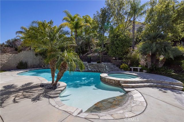 18322 Owl Court, Canyon Country, CA 91387