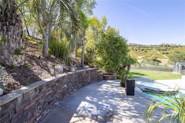 18322 Owl Court, Canyon Country, CA 91387