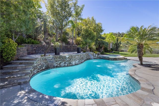 18322 Owl Court, Canyon Country, CA 91387