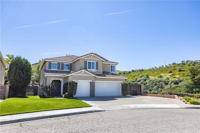 18322 Owl Court, Canyon Country, CA 91387