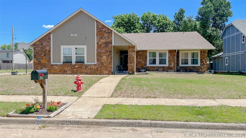2603 S Gardenia Avenue, Broken Arrow, OK 74012