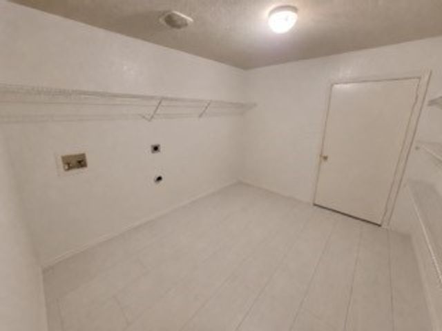 2701 Maegen Circle, Fort Worth, TX 76112