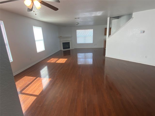2701 Maegen Circle, Fort Worth, TX 76112
