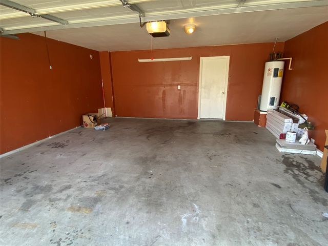 2701 Maegen Circle, Fort Worth, TX 76112