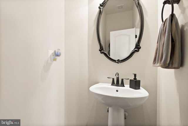 20950 GOOSE PRESERVE DR, Ashburn, VA 20148