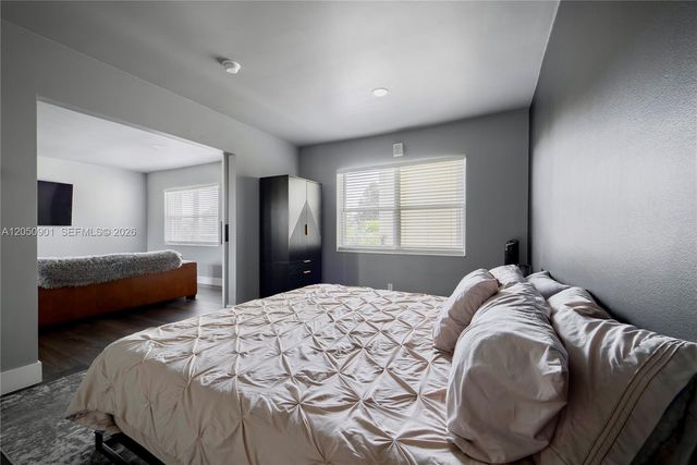609 NE 13th Ave 302, Fort Lauderdale, FL 33304