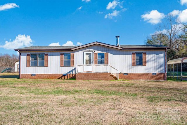 4586 Deal Road, Claremont, NC 28610
