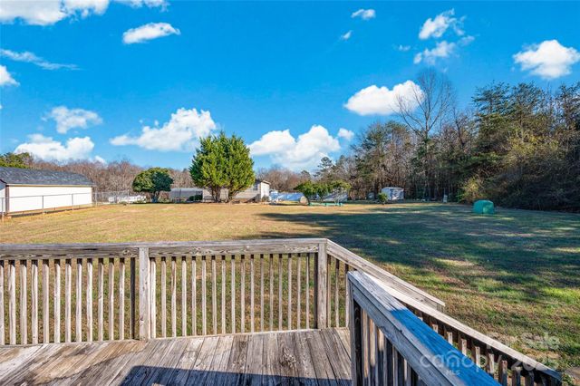 4586 Deal Road, Claremont, NC 28610