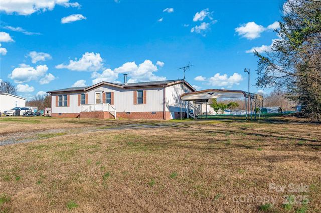 4586 Deal Road, Claremont, NC 28610