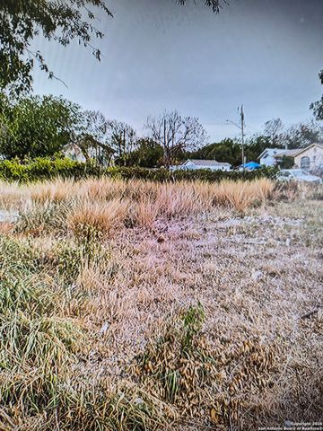 2221 Chihuahua, San Antonio, TX 78207