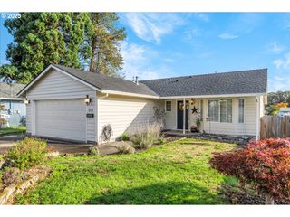 254 S 15TH St, St Helens, OR 97051
